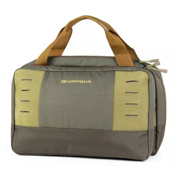 Umpqua ZS2 Traveler Fly Tying Kit Bag - Olive dans le groupe Stockage / Sacs de pêche / Accessoires sacs l\'adresse Sportfiskeprylar.se (NFD9366-Bag)