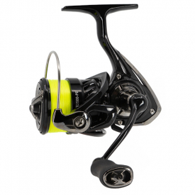 Daiwa 20 Ninja LT 2500 Pitch Black ink. J-Braid X4 YL 0,13mm